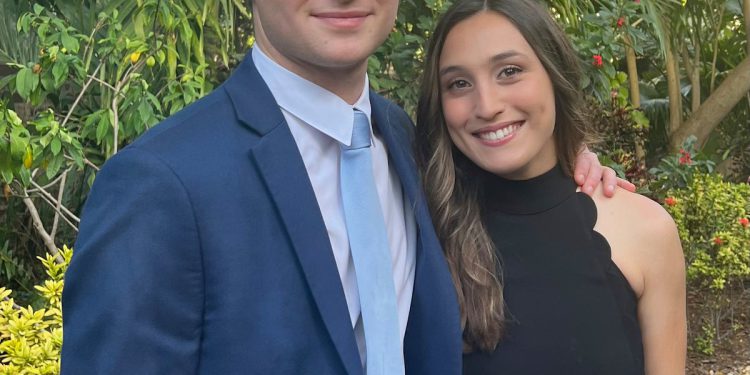 Njujorški avionski nesreća tvrdi živote obitelji visokog postignuća koja slavi rođendan