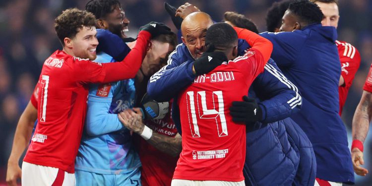 Nottingham Forest, bliski prvaci