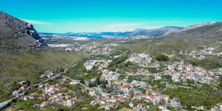 Obavijest stanovnicima koji se opskrbljuju vodom iz lokalnog vodovoda – vodovodni sustav naselja Žrnovnica i Korešnica