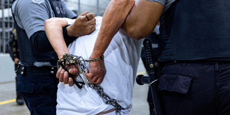 Odvjetnici tiskaju Trumpovu administraciju da se vrate pogrešno deportirani imigrant nakon što je Bijela kuća priznala ‘Klerička pogreška’