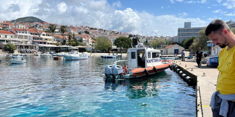 Oglasili se iz Ministarstva mora, evo što kažu o ekološkom incidentu u Hvaru