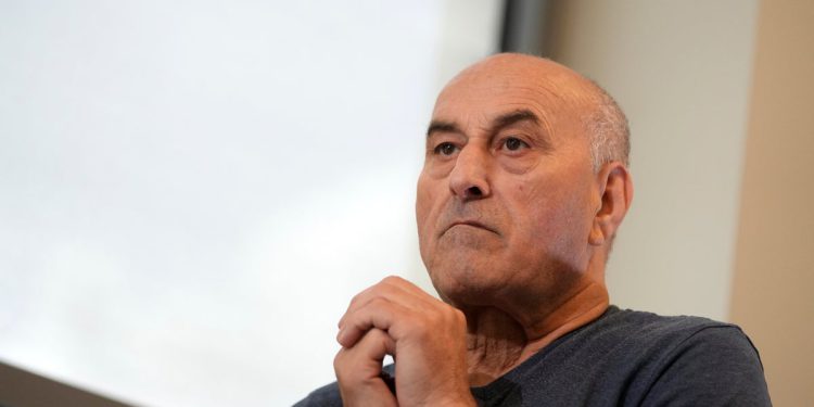 Osumnjičeni u Kardashian nakitu Heist Slučaj planira preuzeti odgovornost za njegovu ulogu na suđenju u Parizu