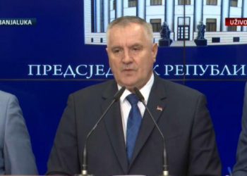 POČASTILI SAMI SEBE Premijer i ministri RS-a glasali za veće plaće