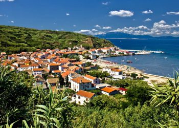 PRED IZBORE ŠAKOM I KAPOM Ministarstvo mora za 43 općine i grada dodijelilo proračunska sredstva za gradnju i sanacije pomorskog dobra