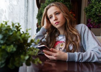 PREVARANTI PONOVNO LOVE NA EMOCIJE Ako dobijete ovu poruku, ne odgovarajte