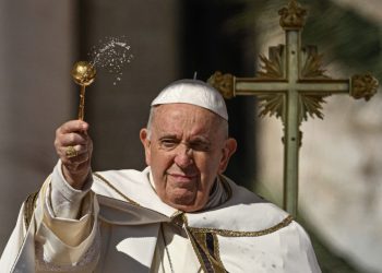 Papa Franjo izašao pred stotine ljudi i rekao: ‘Osjećam Božji prst’
