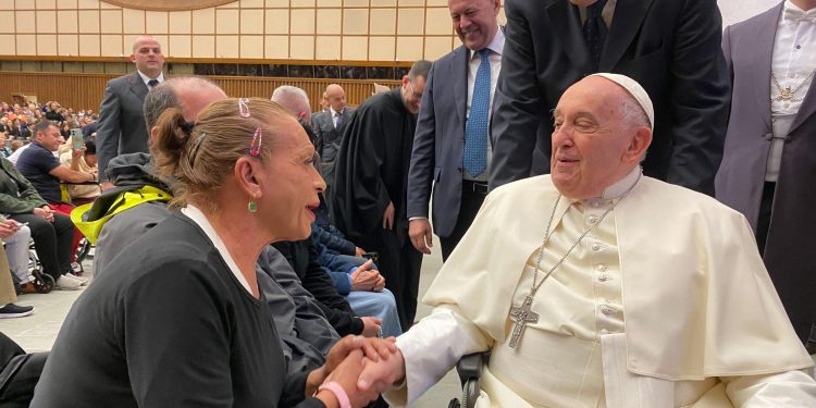 Papa Franjo je pozdravio LGBT katolike, podržali crkvenu doktrinu o rodnoj ideologiji