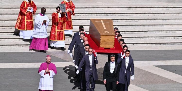 Papa Franjo pokopan u subotu popodne u bazilici svete Marije Velike: stiglo je i oko 130 svjetskih delegacija