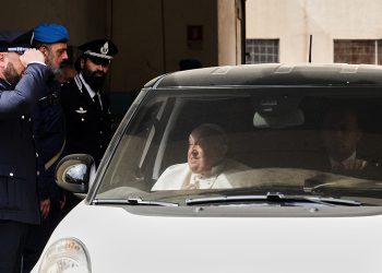 Papa Franjo zadržao je tradiciju posjeta zatvorenika tijekom Velikog tjedna