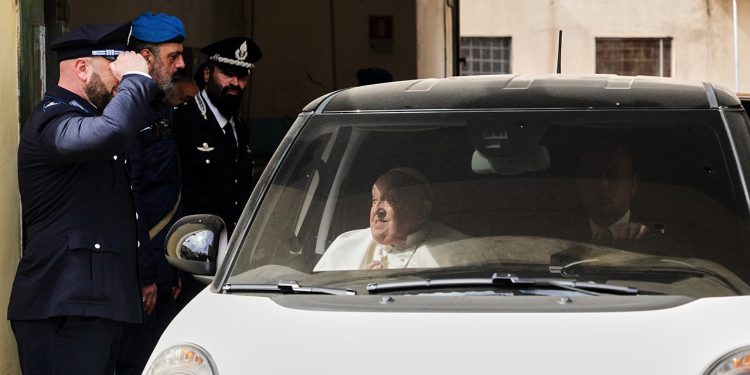 Papa Franjo zadržao je tradiciju posjeta zatvorenika tijekom Velikog tjedna