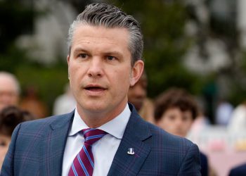 Pete Hegseth se okružio ljudima koji ‘nemaju svoje interese u srcu’ dok eskalira u Pentagonu