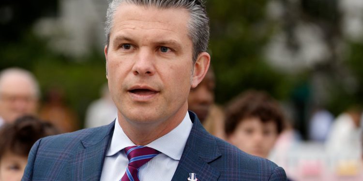 Pete Hegseth se okružio ljudima koji ‘nemaju svoje interese u srcu’ dok eskalira u Pentagonu
