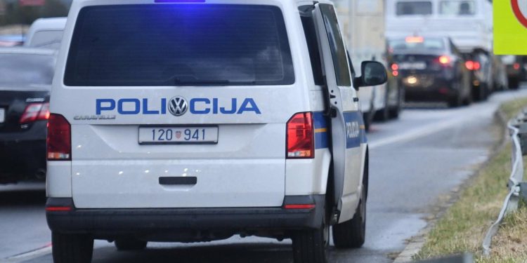 Pijan se skrivao ispod vreće nakon krađe bakrenih kablova u Zadru