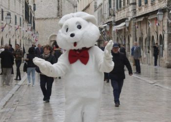 Pituravanje jaja iz Ukrajine, a slatki kruh? Evo odakle potječu uskrsni običaji