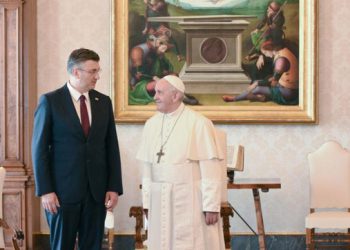 Plenković o zadnjem susretu s papa Franjom: Bio je primjer hrabrosti, odlučnosti i čovječnosti, zauvijek će ostati u sjećanju moje obitelji