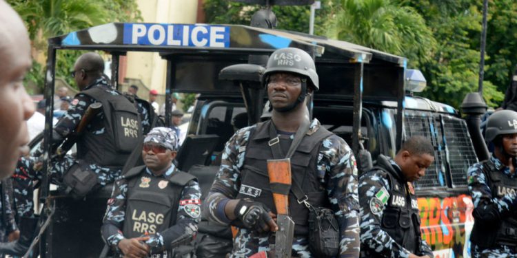 Pobunjenici ubijaju 22 osobe u Nigeriji – RT Afrika