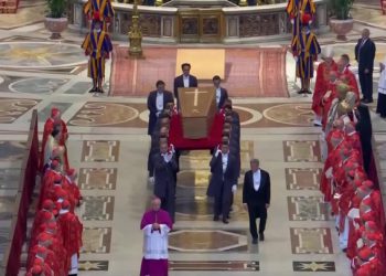 Pogreb pape Franjo: Pazite ključne trenutke iz povijesne službe | Vijesti