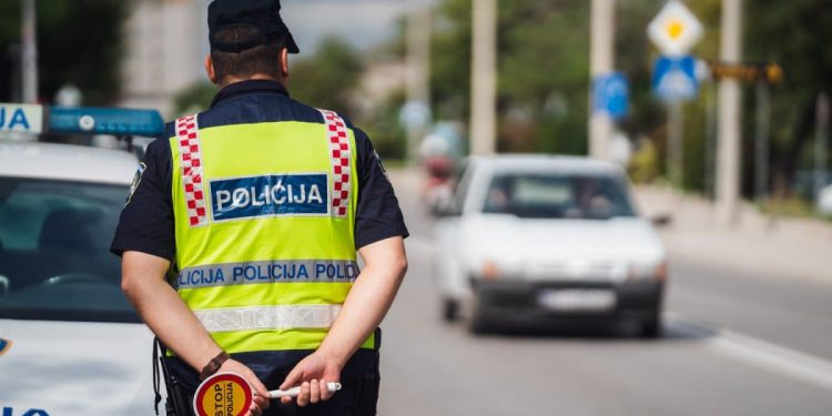 Pojačan promet za uskrsne blagdane: Građanima se savjetuje planiranje putovanja i korištenje alternativnih pravaca