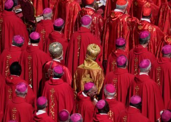 Politika Konklave započinje pitanjem: Nastavite tečaj radikalne ostavštine ili promjene pape Franjo?