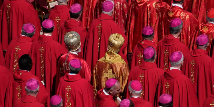 Politika Konklave započinje pitanjem: Nastavite tečaj radikalne ostavštine ili promjene pape Franjo?