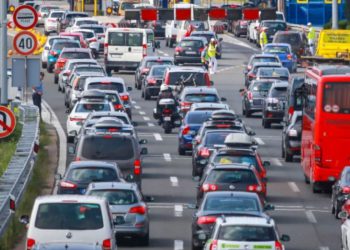 Poslijepodne i potkraj dana očekuju se gužve na cestama