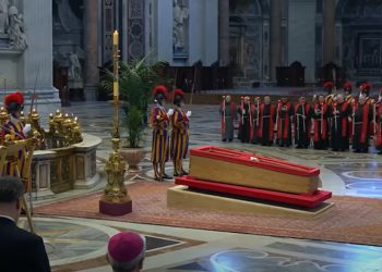 Posmrtni ostaci pape Franje preneseni u baziliku sv. Petra