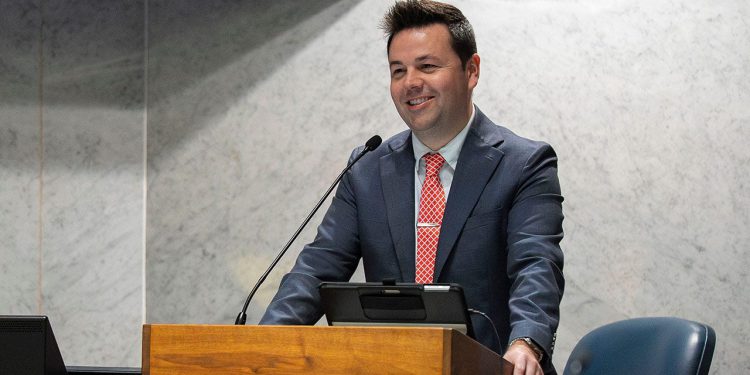 Potpukovnik Indiana, gur. RIPS demokrat ‘Revizionistička povijest’ na tri petine kompromisa