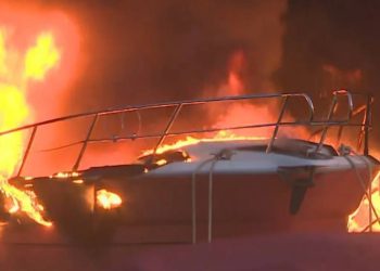 Požar plovila u Marini Veruda