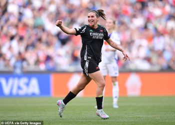 Pozitivan znak, Mikel? Žene Arsenal pobijedile su francusko protivljenje da bi prvi put u 18 godina stigli do finala Lige prvaka – dok Gunners krstare prošlim rekordnim osmostrukim pobjednicima Lyon