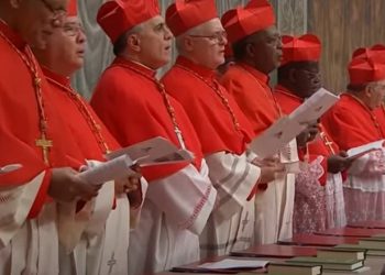 Poznato je tko će birati novog Papu? Hrvatski kardinal među najstarijima