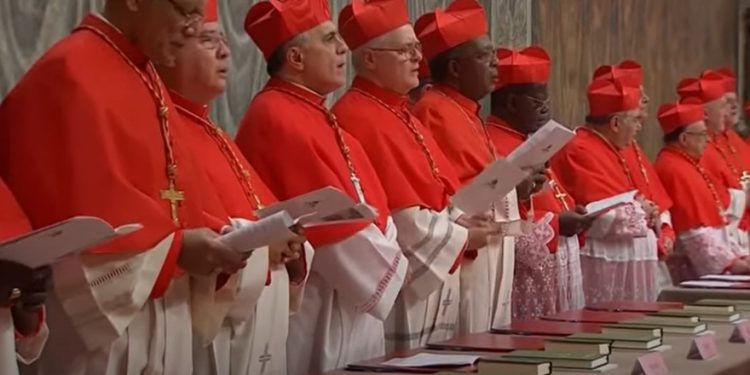 Poznato je tko će birati novog Papu? Hrvatski kardinal među najstarijima