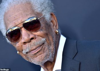 Pravi razlog zašto Morgan Freeman uvijek nosi zlatne naušnice – i tamnije je nego što mislite