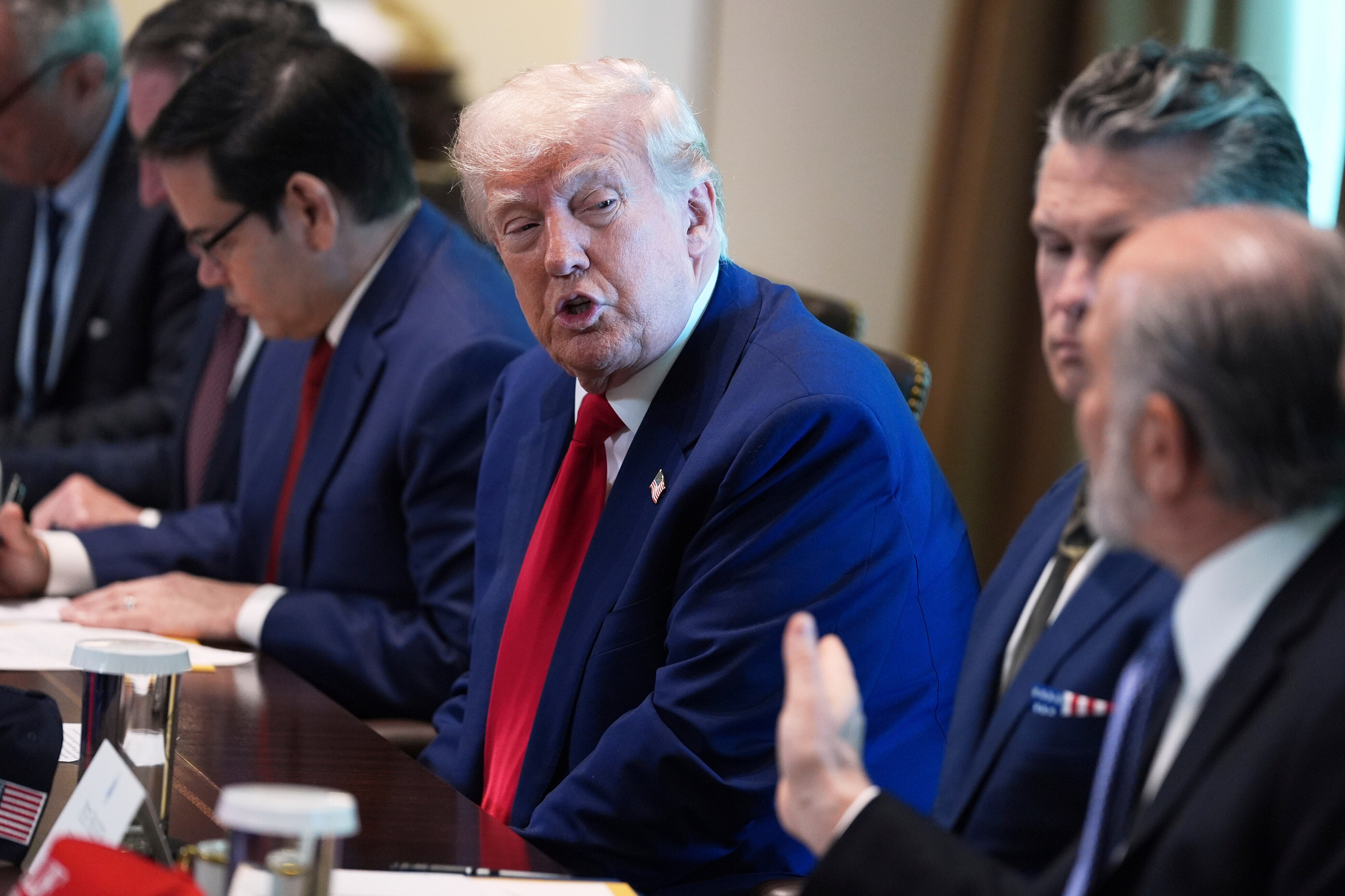 Trump je tvrdio da 'ne uzima kredit ili diskredita' za nove brojeve, nekoliko sati nakon što je pokušao privući krivnju na svog prethodnika