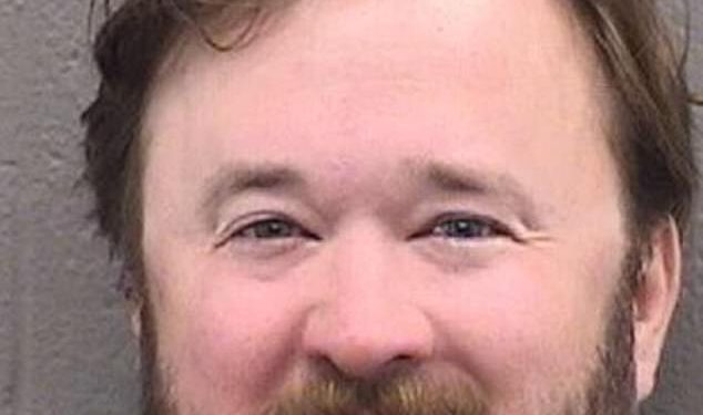 Problematična bivša dječja zvijezda Haley Joel Osment prekida svoju tišinu o korištenju šok rasne lutke tijekom uhićenja