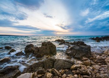 Promjenjivo vrijeme na Jadranu uz moguće neverine