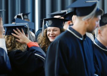 Promocija prvostupnika Nautike i tehnologije pomorskog prometa te Brodarstva i tehnologije pomorskog prometa na Sveučilištu u Zadru