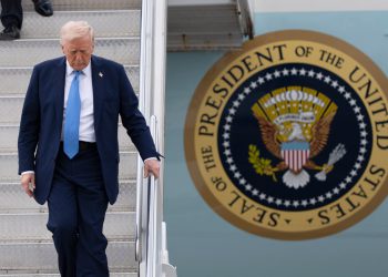Prva tužba protiv Trumpovih kineskih tarifa tvrdi da je ilegalno koristio hitne moći