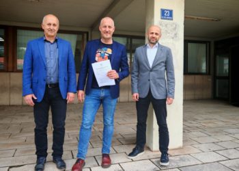 Prvi predali liste: Evo tko je na listi dubrovačkog HSLS-a za Gradsko vijeće