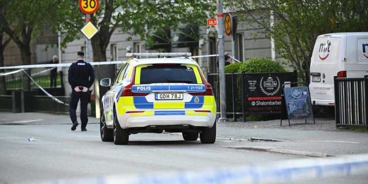 Pucnjava u Švedskoj: Tri ubijena u frizerskom salonu Uppsala kao osumnjičeni za policiju