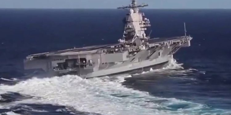 RAKETNI UDAR Borbeni avion američke mornarice pao s nosača aviona prilikom zahtjevnog manevra