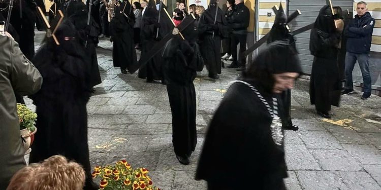 REPORTER KERUM Veliki petak proveo u susjedstvu snimajući “Crnu procesiju”