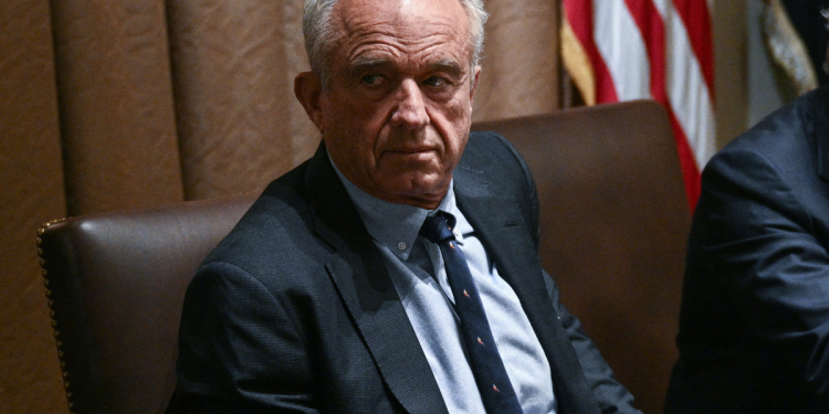 RFK Jr. kaže da želi pomoći plemenskim zajednicama da se zdrave. Trump je izbacio program koji je pomagao