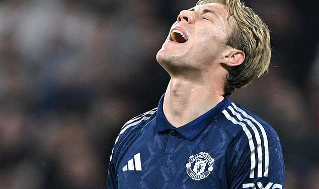 Rasmus Hojlund se nakon katastrofalnog prikaza u Lyonu prisiljava pod svjetlosnim potomstvom … Dakle, to je ono što treba učiniti kako bi spasio svoju karijeru u Unitedu