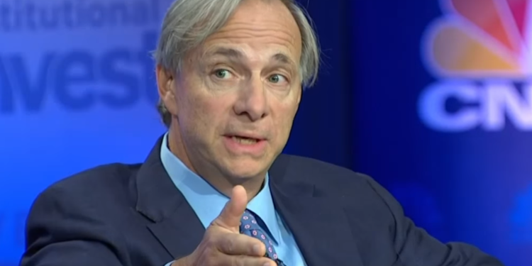 Ray Dalio zvuči alarm na globalni sistemski rizik, ali bitcoin ostaje otporan