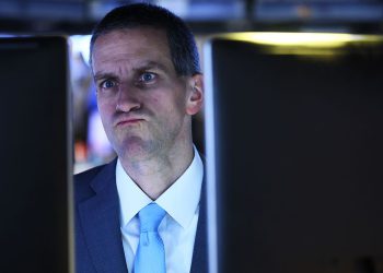 Resilience Bitcoin sugerira bikovske izglede jer dolar slabi, stagflacijski tkalački tkalački strojevi – sive boje