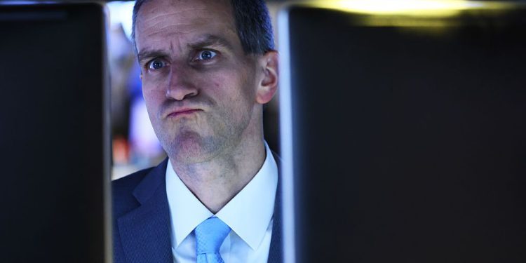 Resilience Bitcoin sugerira bikovske izglede jer dolar slabi, stagflacijski tkalački tkalački strojevi – sive boje