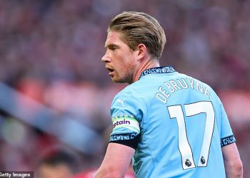 Rio Ferdinand imenuje svoja prva tri veznjaka u povijesti Premier lige – kao što je odlazeća legenda Man Cityja Kevin de Bruyne promaši