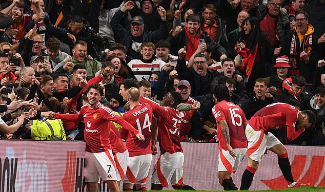 Rio Ferdinand kaže da “nikad nije vidio ništa poput” nevjerojatne pobjede Man Uniteda nad Lyonom – kao što Paul Scholes imenuje poznati povratak koji ga podsjeća na njega
