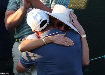 Rory McIlroy emocionalno slavi Masters pobjedu sa suprugom Erica Stoll nakon turbulentne godine drame razvoda