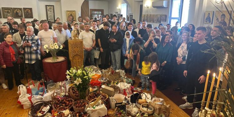 Rusi i Ukrajinci zajedno proslavili Uskrs u Splitu: “Sve nas povezuje ljubav, mir, radost i vjera”